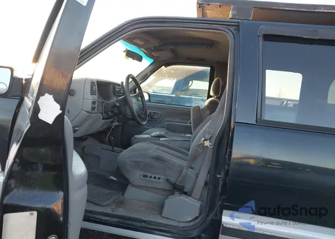 1995 Chevrolet Suburban K1500 from USA, damaged, VIN 1GNFK16K3SJ394343